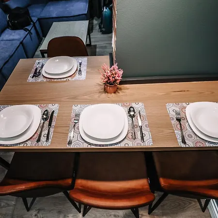 לינה וארוחת בוקר Karma Chic&style 1 3*